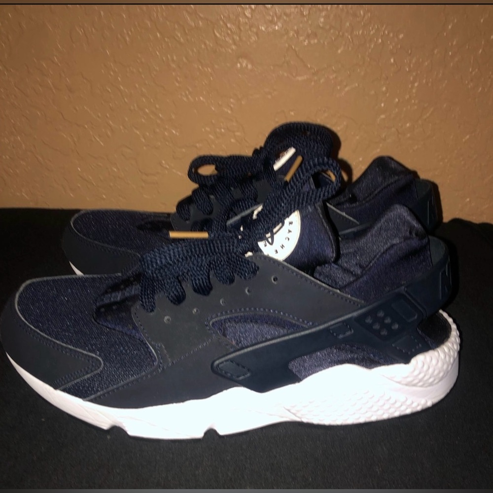 Men’s Blue and White Nike huaraches Sz: 8.5